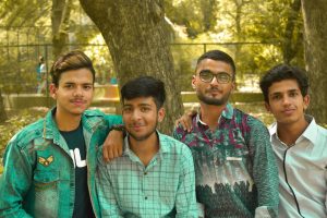Matargashti वेब सीरीज़ लेख के लिए युवा जोड़े की प्रतीकात्मक तस्वीर