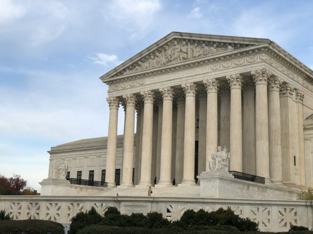 Supreme Court building for SCI Junior Court Attendant Recruitment 2026